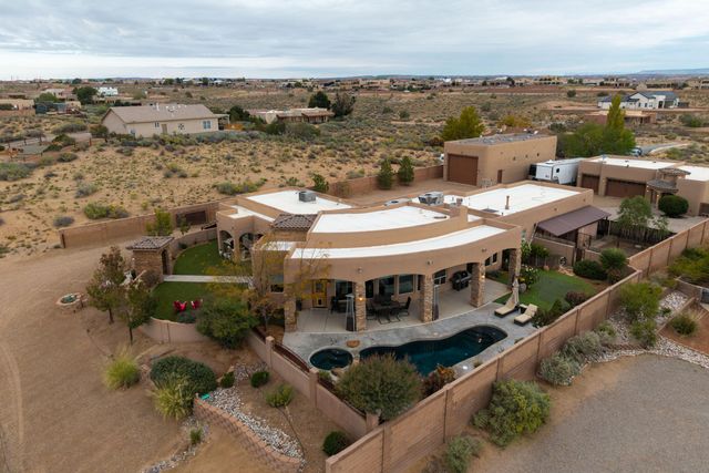 6917 Chapingo Road NE, Rio Rancho, NM 87144