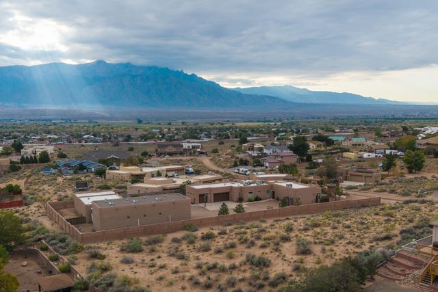 6917 Chapingo Road NE, Rio Rancho, NM 87144