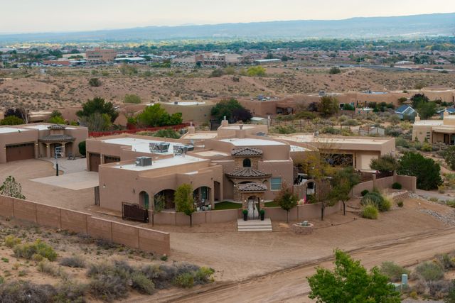 6917 Chapingo Road NE, Rio Rancho, NM 87144