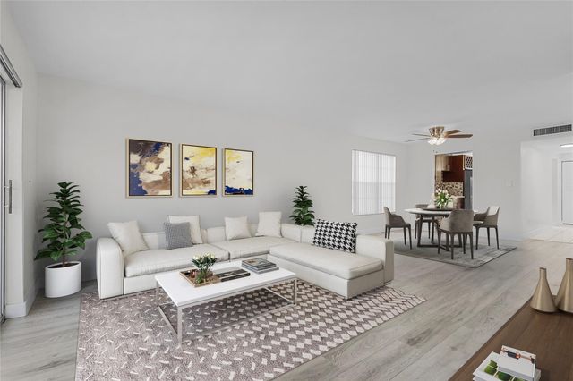 8205 NW 61st Street 218, Tamarac, FL 33321