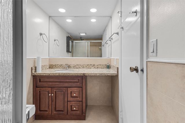 8205 NW 61st Street 218, Tamarac, FL 33321