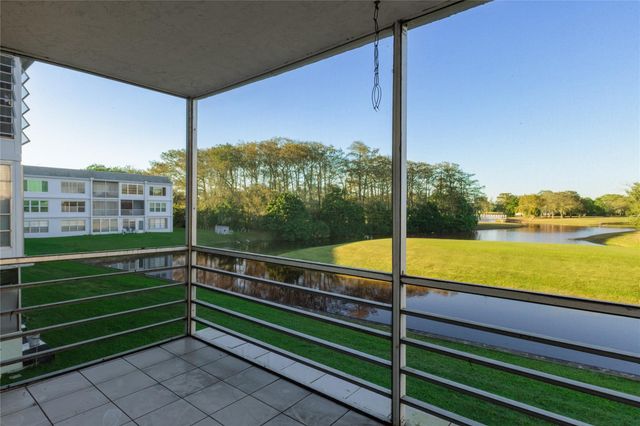 8205 NW 61st Street 218, Tamarac, FL 33321