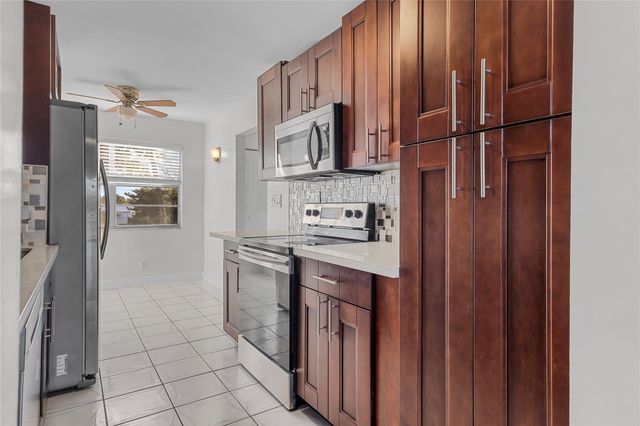 8205 NW 61st Street 218, Tamarac, FL 33321