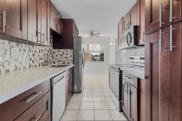 8205 NW 61st Street 218, Tamarac, FL 33321