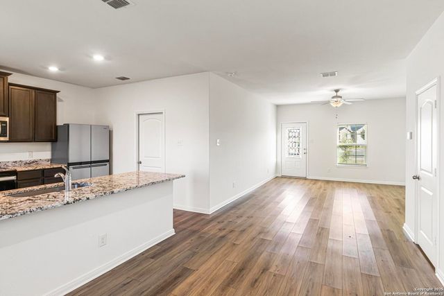 6503 Thorpe Hollow, Converse, TX 78109