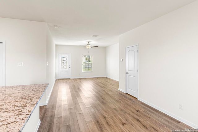 6503 Thorpe Hollow, Converse, TX 78109