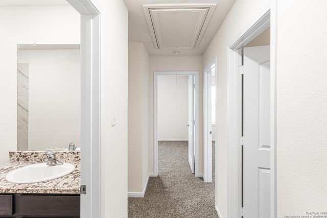 6503 Thorpe Hollow, Converse, TX 78109