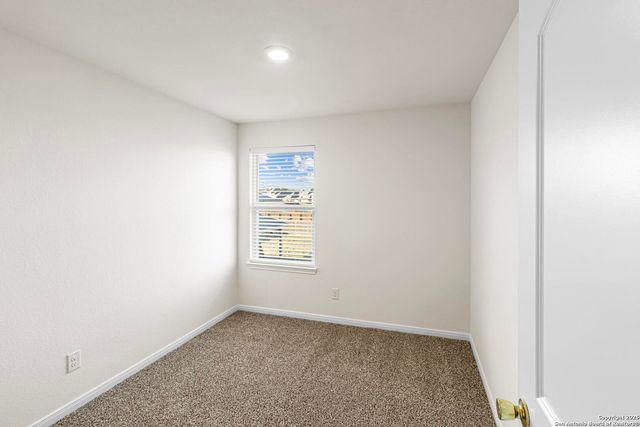 6503 Thorpe Hollow, Converse, TX 78109