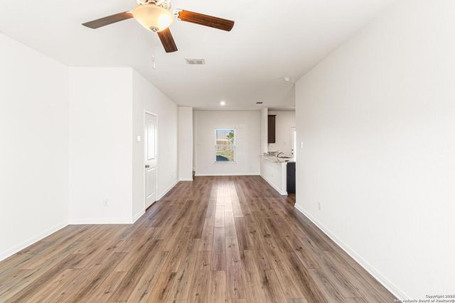 6503 Thorpe Hollow, Converse, TX 78109