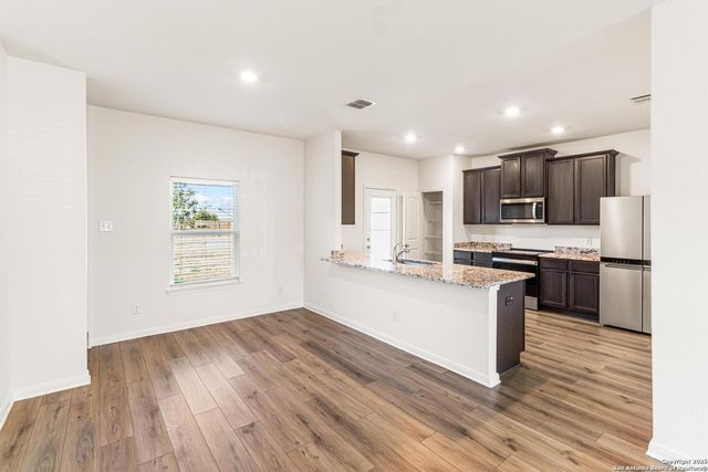 6503 Thorpe Hollow, Converse, TX 78109