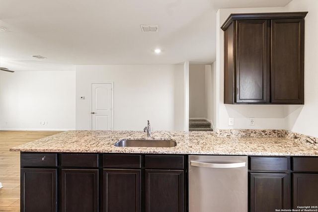 6503 Thorpe Hollow, Converse, TX 78109