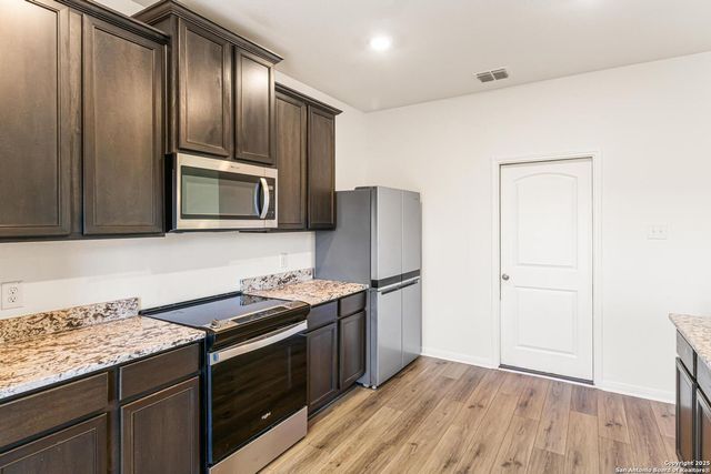 6503 Thorpe Hollow, Converse, TX 78109