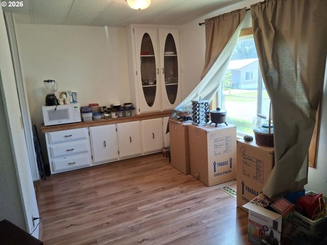 69127 WILDWOOD Rd 46, North Bend, OR 97459