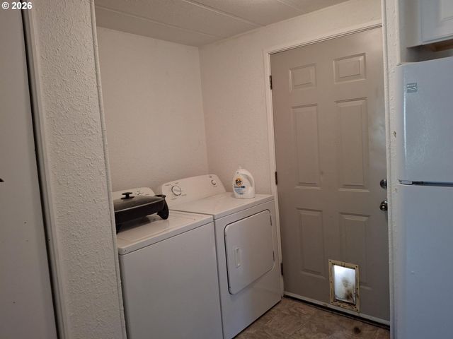 69127 WILDWOOD Rd 46, North Bend, OR 97459