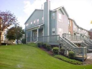 648 W PARKSIDE Drive 648, Palatine, IL 60067