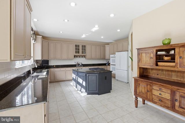 24213 HAILEY DR, Damascus, MD 20872