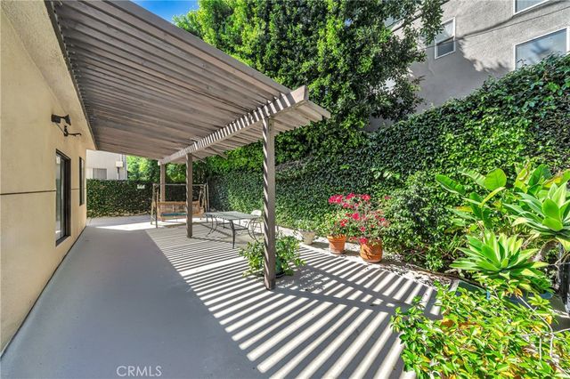4477 Woodman Avenue 305, Sherman Oaks, CA 91423