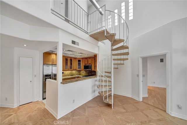 4477 Woodman Avenue 305, Sherman Oaks, CA 91423