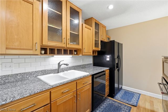 4262 Vilamoura Drive, Avon, OH 44011