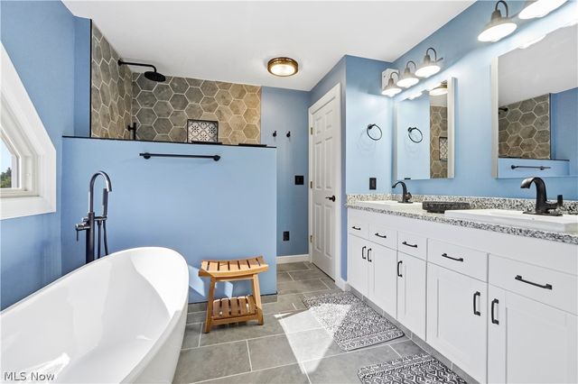 4262 Vilamoura Drive, Avon, OH 44011