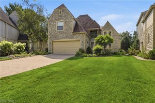 4262 Vilamoura Drive, Avon, OH 44011