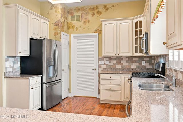 5 Sea Bright Way, Waretown, NJ 08758