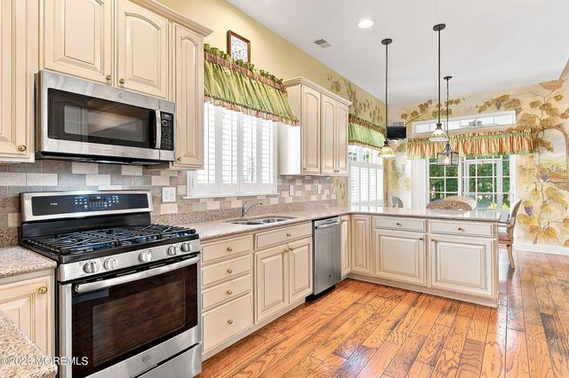 5 Sea Bright Way, Waretown, NJ 08758
