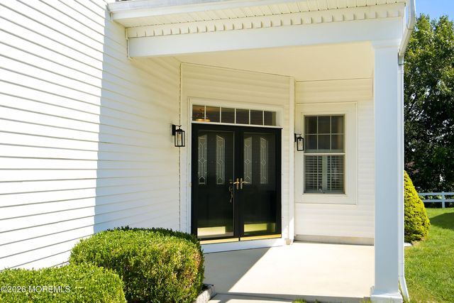 5 Sea Bright Way, Waretown, NJ 08758