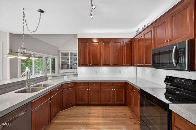 11912 Pembridge Lane, Raleigh, NC 27613