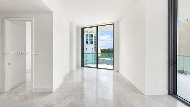 175 SE 25 RD 504, Miami, FL 33129