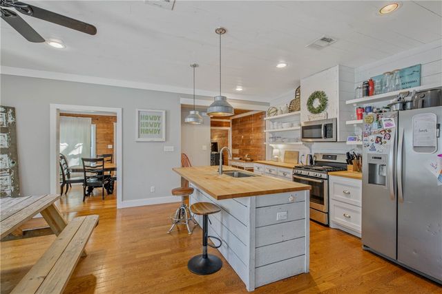 603 Guernsey Street, College Station, TX 77840