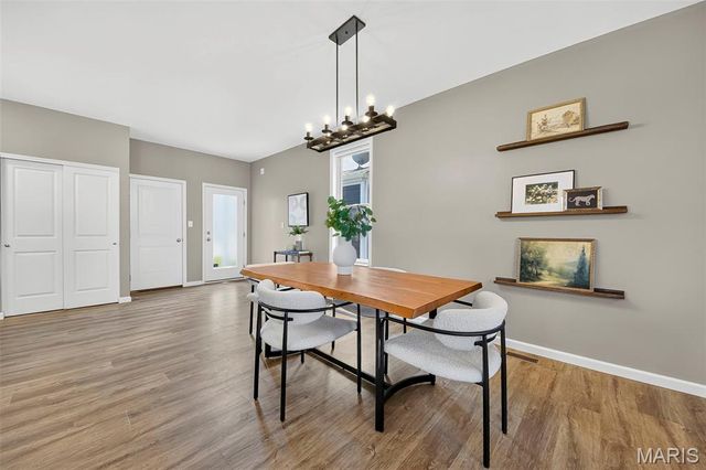 338 Tiber Place, St Charles, MO 63301