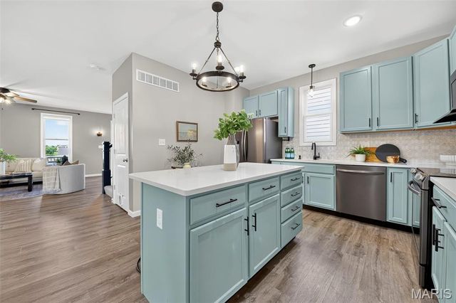 338 Tiber Place, St Charles, MO 63301