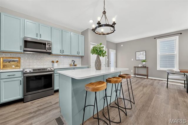338 Tiber Place, St Charles, MO 63301