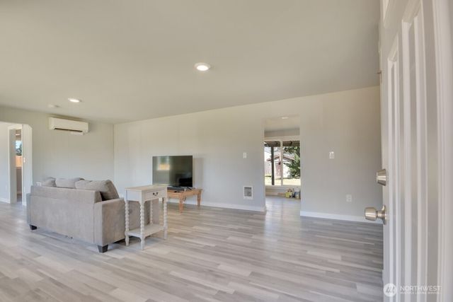 17001 4th Avenue S, Spanaway, WA 98387