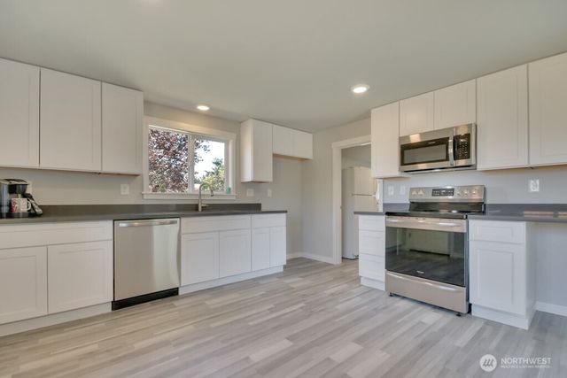17001 4th Avenue S, Spanaway, WA 98387