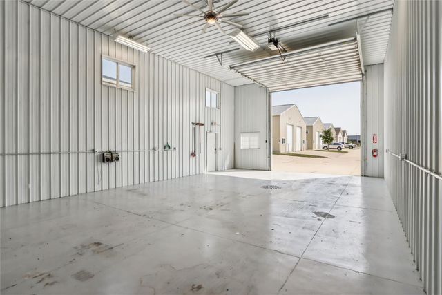 1174 Capital Drive SW B, Cedar Rapids, IA 52404