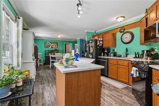 3290 Poplar DR, Smithfield, VA 23430