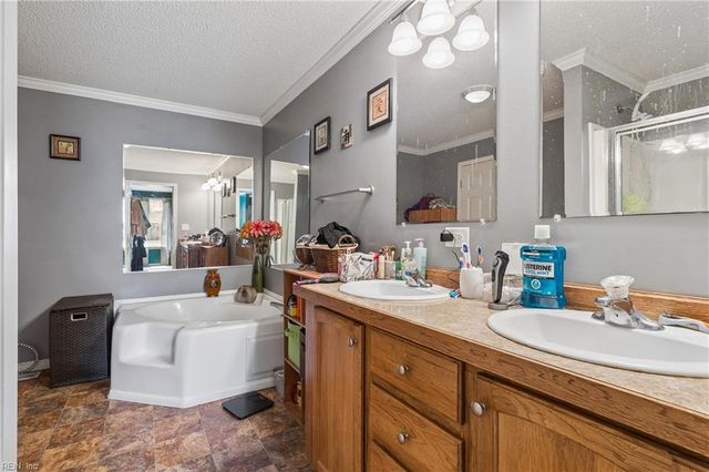 3290 Poplar DR, Smithfield, VA 23430