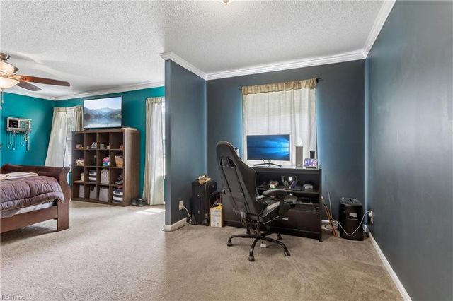 3290 Poplar DR, Smithfield, VA 23430