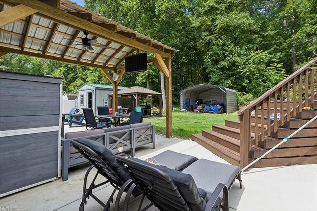 3290 Poplar DR, Smithfield, VA 23430