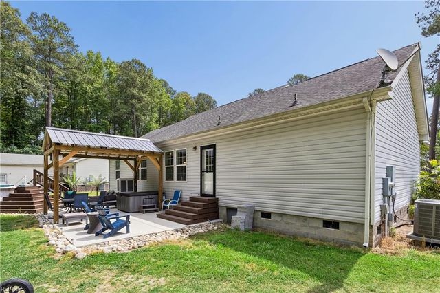 3290 Poplar DR, Smithfield, VA 23430