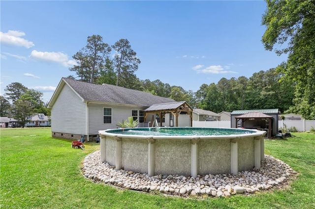 3290 Poplar DR, Smithfield, VA 23430