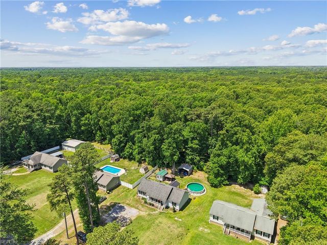 3290 Poplar DR, Smithfield, VA 23430