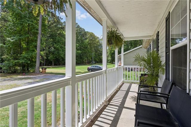 3290 Poplar DR, Smithfield, VA 23430