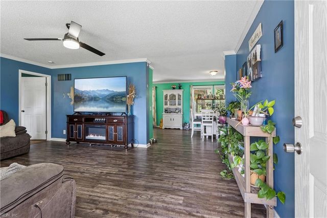 3290 Poplar DR, Smithfield, VA 23430
