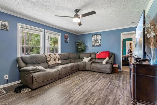 3290 Poplar DR, Smithfield, VA 23430