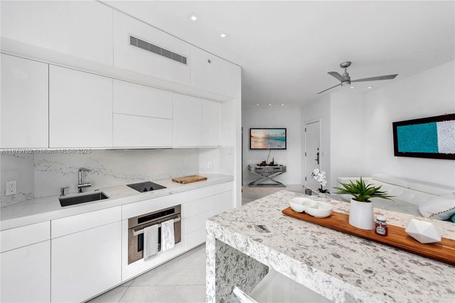 15512 Fisher Island Dr 15512, Miami Beach, FL 33109