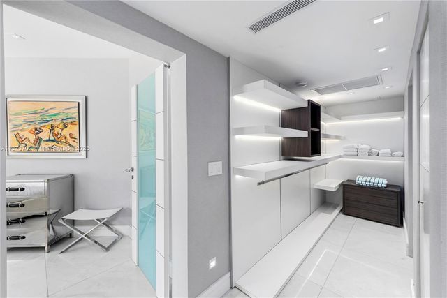 15512 Fisher Island Dr 15512, Miami Beach, FL 33109