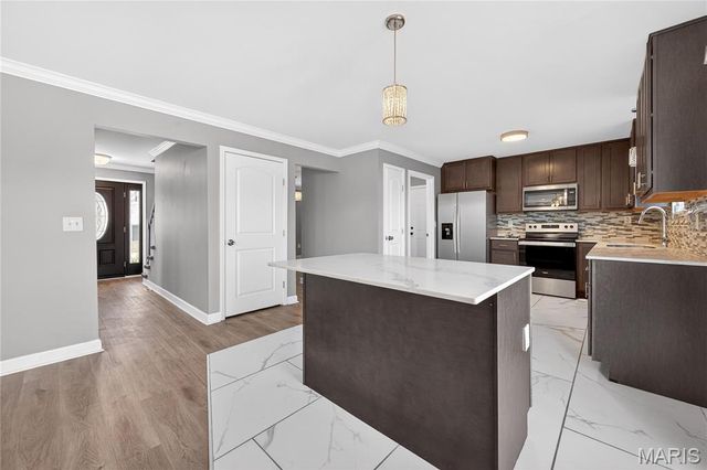 901 Silverlink Drive, O'fallon, IL 62269